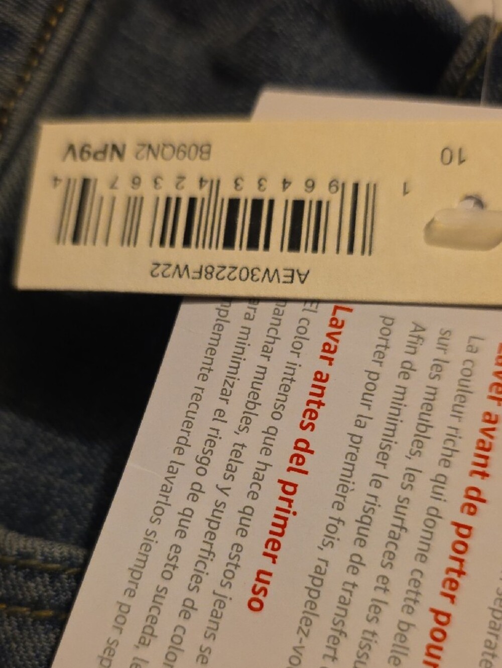Classic Straight-Leg Women's Jeans in Light Blue Denim Amazon Essentials Size 10 - Picture 5 of 5